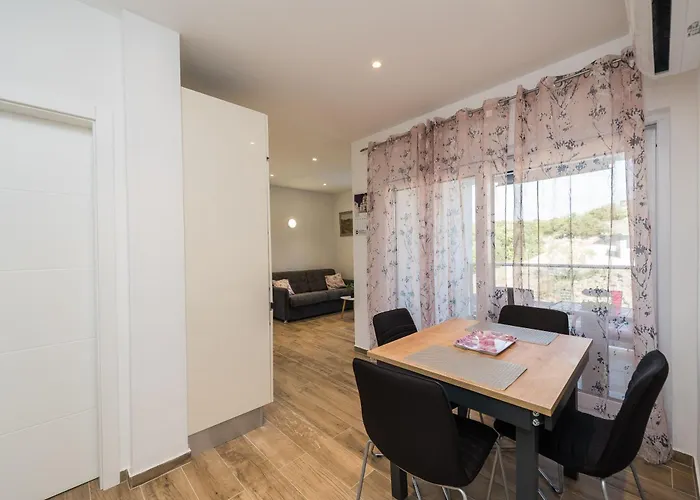 With A Swimming Pool Lukoran, Ugljan - 23933 Appartement